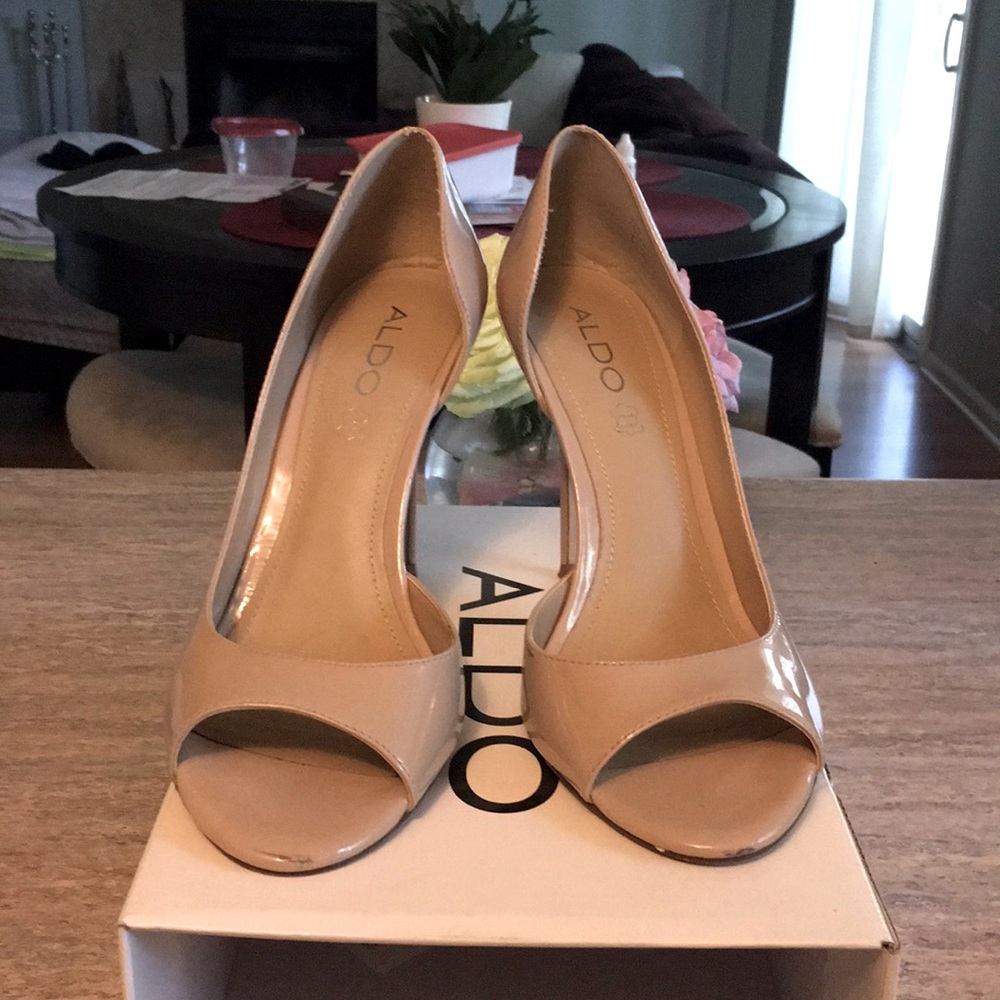 Size 9 - Nude patent stilettos